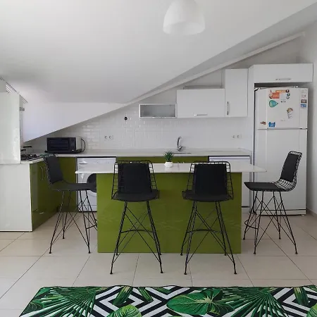 Igdeli Aparts فتحية